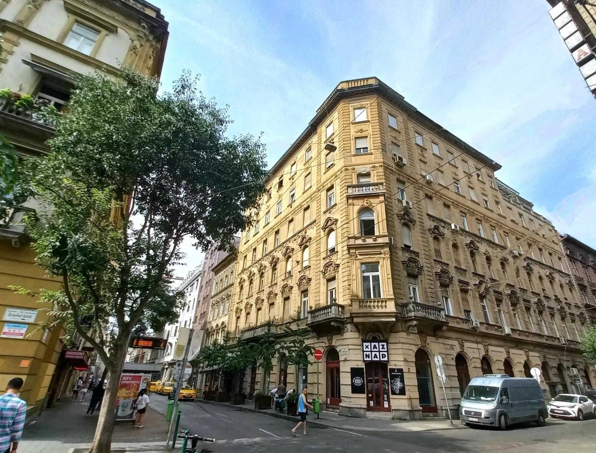 Mariann's Modern In The Center Apartmán